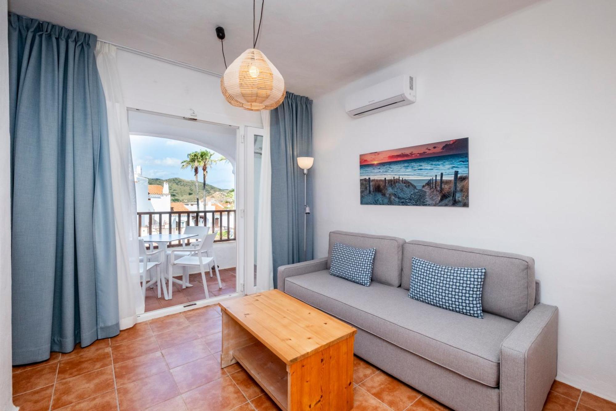 Aparthotel Tramontana Park Fornells  Bagian luar foto
